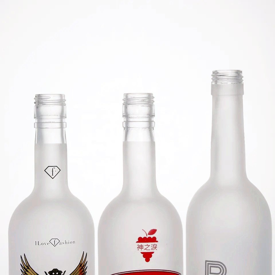 Factory customized 50 ml 100ml 200 ml 375ml 500ml 700ml 700ml 700 ml 750 ml of Vodka wine Du Songzi wine glass bottle