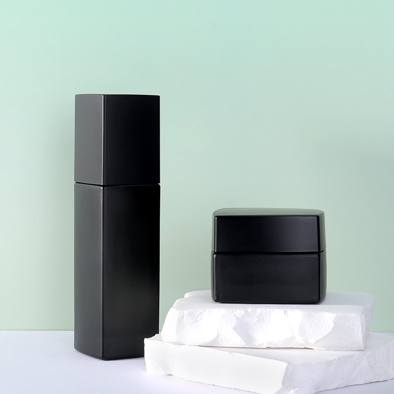 luxury cosmetic containers and packaging spray pump bottle oil dropper bottle matte black glass bottles for cosmetics