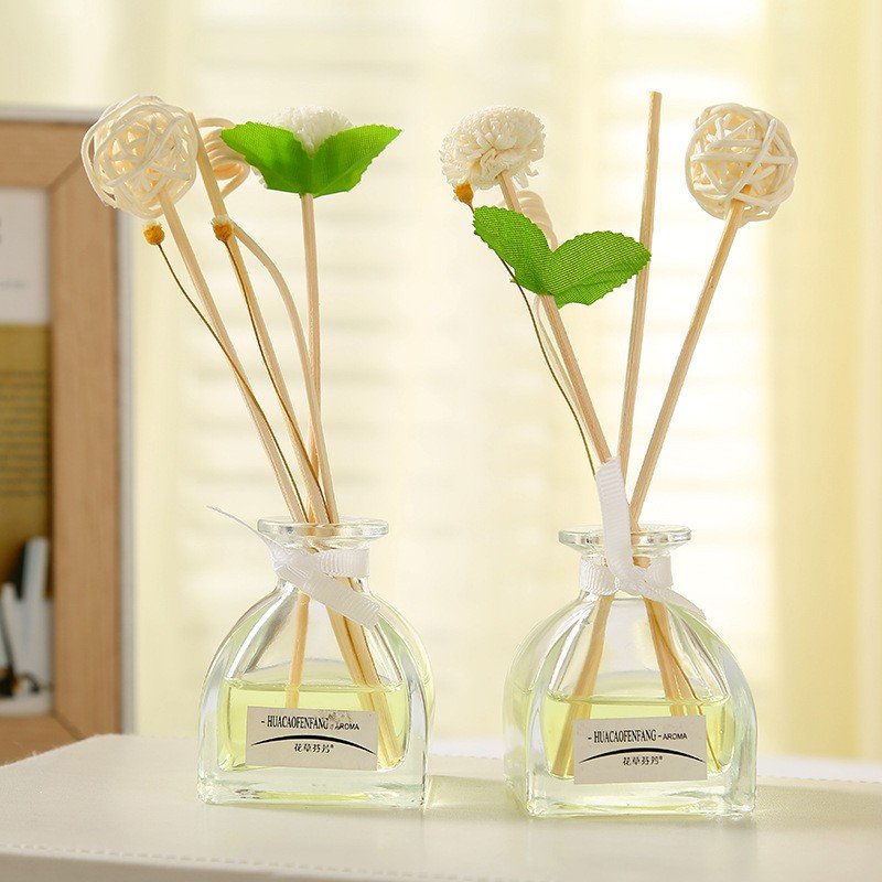 Home Fragrance Private Label Luxury glass bottle essential oil aroma reed diffuser With Rattan Sticks