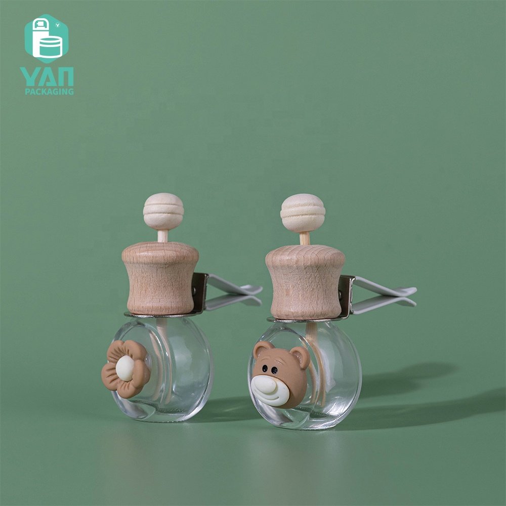 YAN Packaging Luxury 10ml Scent Diffuser Car Perfume Air Freshener Vent Clip Essential Oil Usage Pattern Glass Bottle Wood Cap