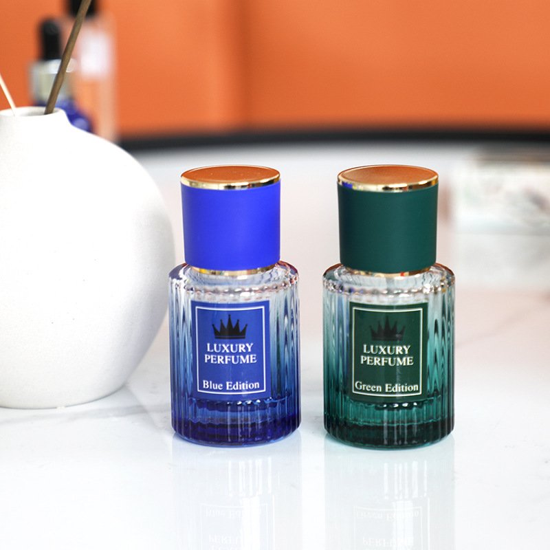 Hot selling 30ml and 50ml glass perfume spray bottle fragrance oil glass bottle customized colors perfume bottle