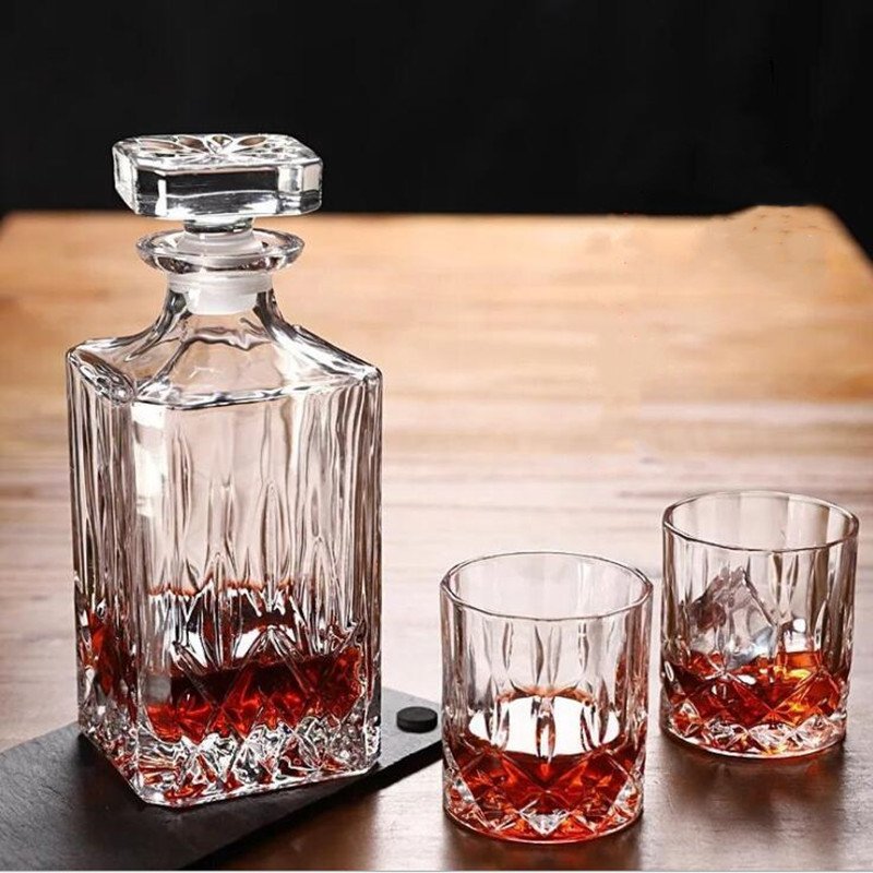 Custom Clear Empty Crystal Whisky Bottle Glass Wine Bottle 750 ml 500ml Brandy XO Bottle with Cork