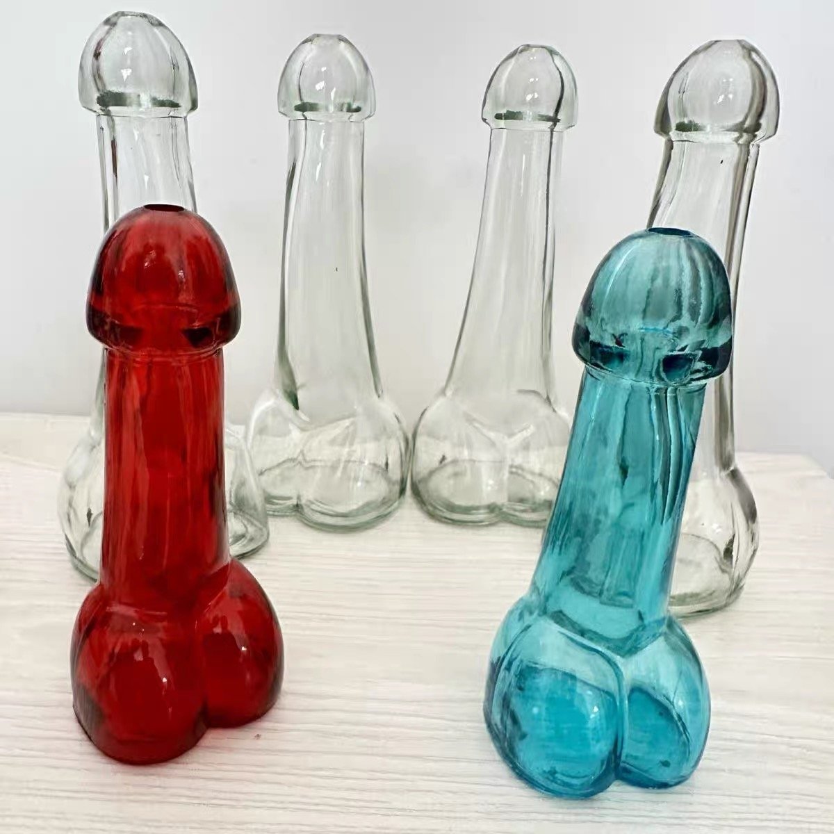 Transparent Willy Penis Shaped Bottle Cup Creative Wine Drinking Glass for Night Club Bachelor Party glass bottle