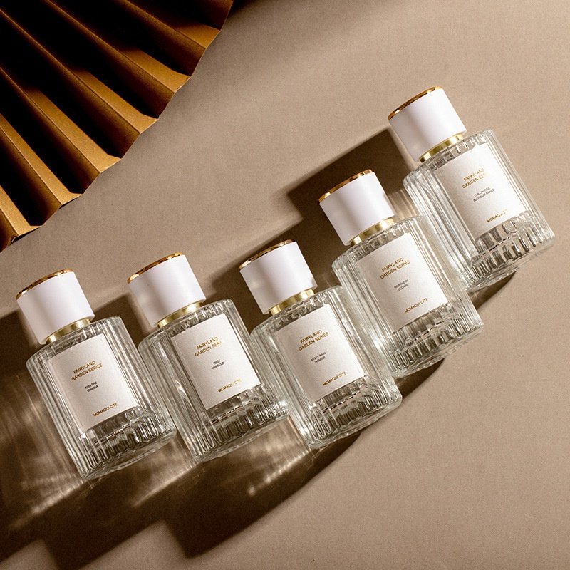 Refillable Perfume Bottle Packaging Custom Luxury clear 30ml 50ml 100ml perfume spray glass bottle