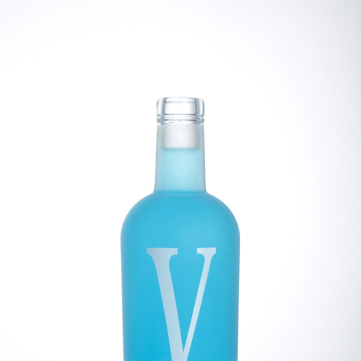 Wholesale Multi Color 750 ml 700 ml Modern Frosted Wine Bottle Empty High Shoulder Vodka Glass Bottle