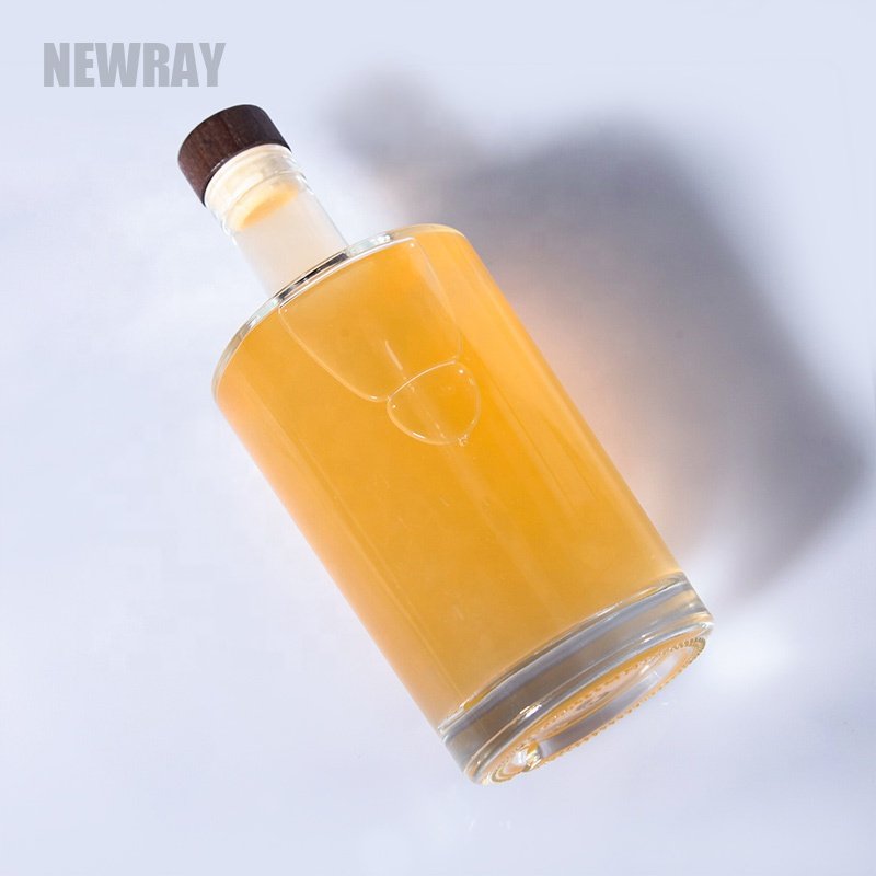 Wholesale 500ml 750ml Custom Glass Bottle Empty Clear Vodka Bottle for Whiskey Gin Liquor