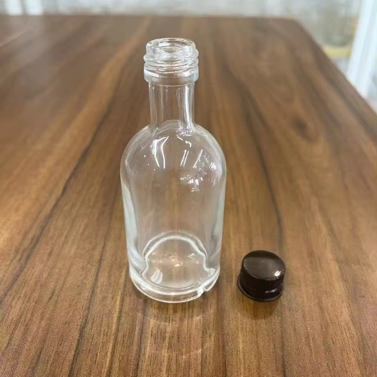 Cheap Price Mini 50ml 2oz Alcohol Spirit Liquor wisky Glass Bottle with screw cap