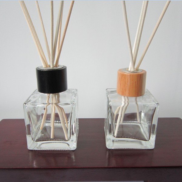 50ml 100ml 200ml Square Aroma Fragrance Reed Diffuser Glass Bottle Wooden Cap Rattan Reed Sticks