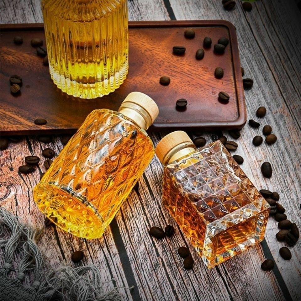 100ml 200ml Empty Wine Liquor Spirit Vodka Gin Rum Storage Bottle Juice Whiskey Frosted Clear Glass Bottles With wood Cork