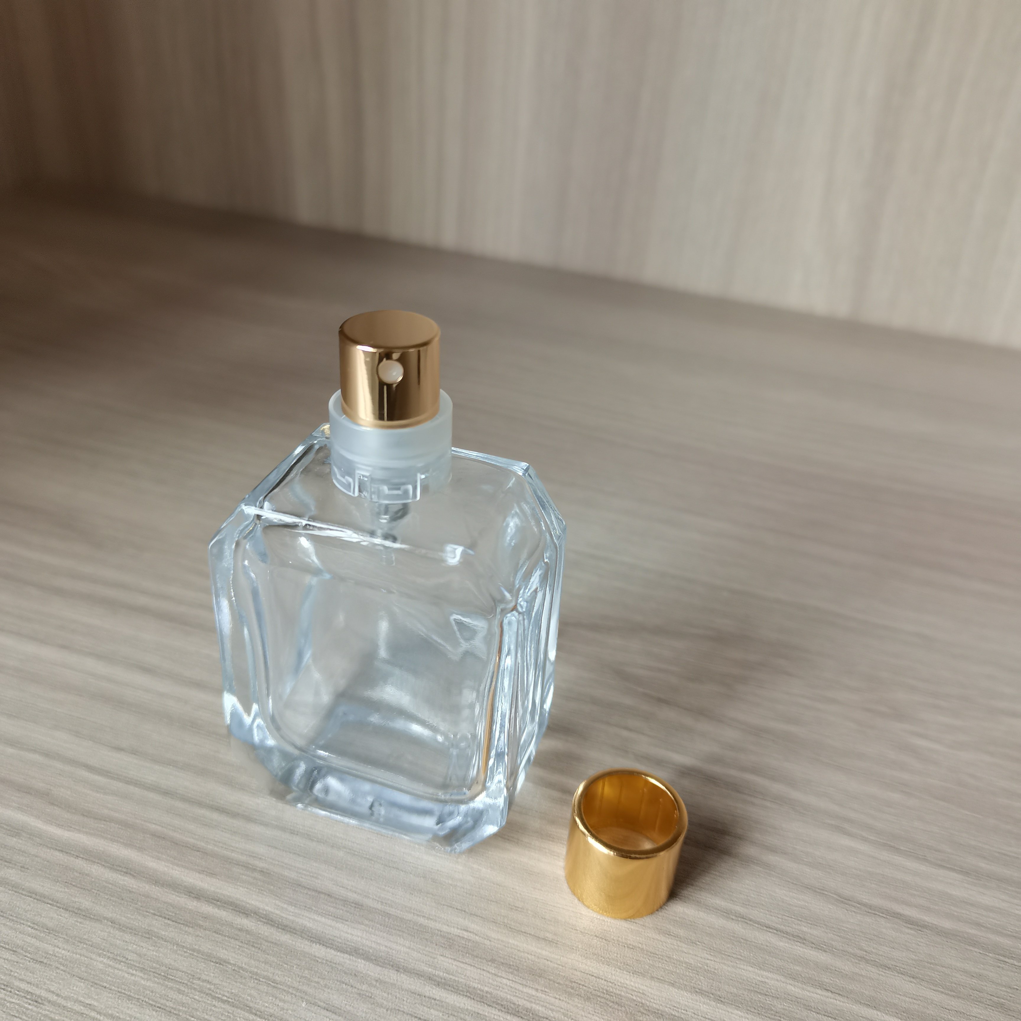 luxury Spray Aluminum easy crimp pump 30ml 55ml 100ml Perfume Glass Bottle empty bottle with collar
