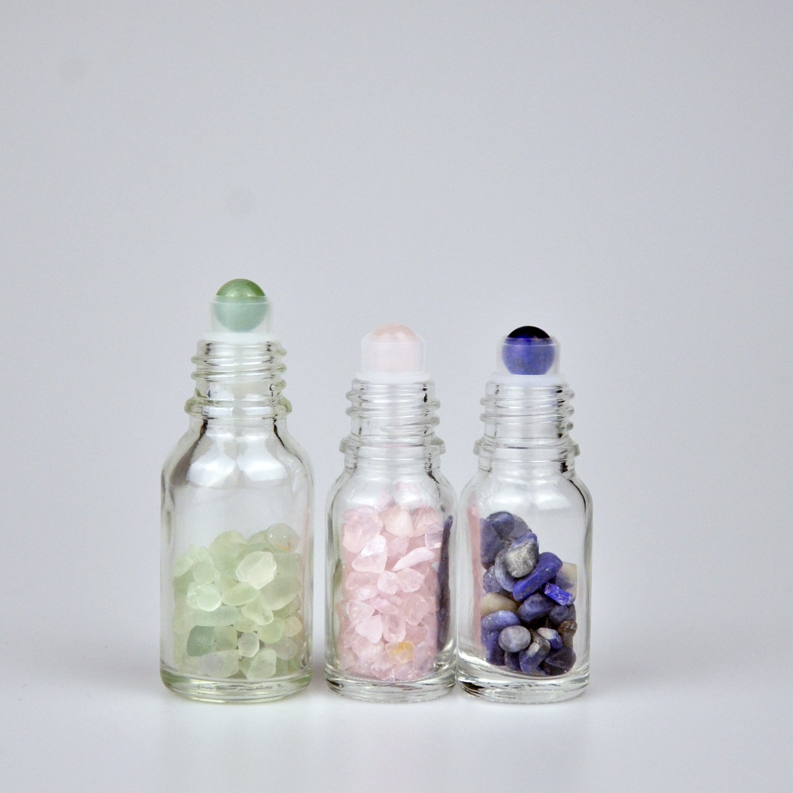 Attractive Empty 5ml 10ml 15ml 20ml 30ml 50ml Deodorant Roller Bottles Essential Oil Roll on Glass Bottles with Colorful Stones