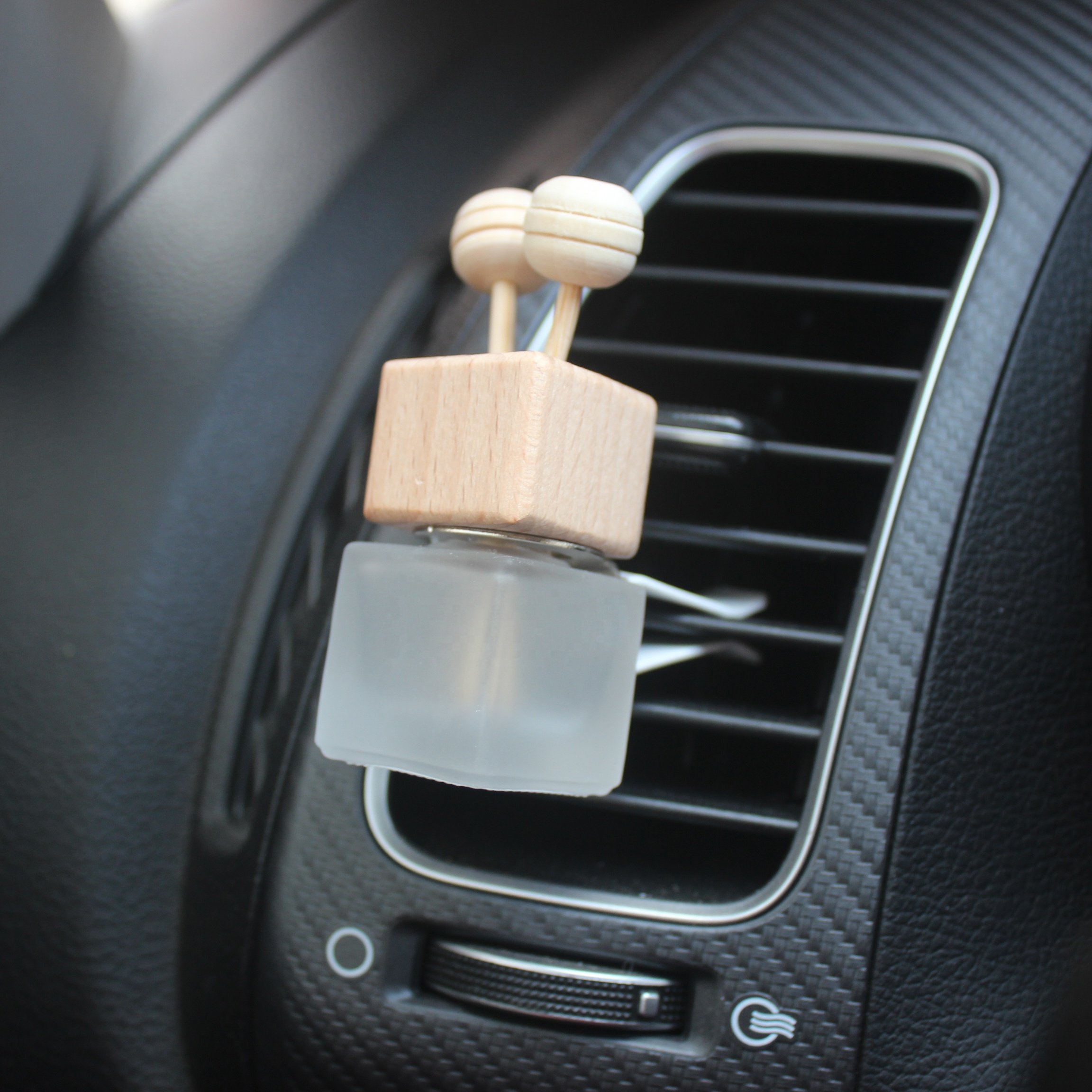 6ml 8ml Black car diffuser bottle exhaust clip in stock colors gold matte blue glass bottle wood cover car perfume glass bottles