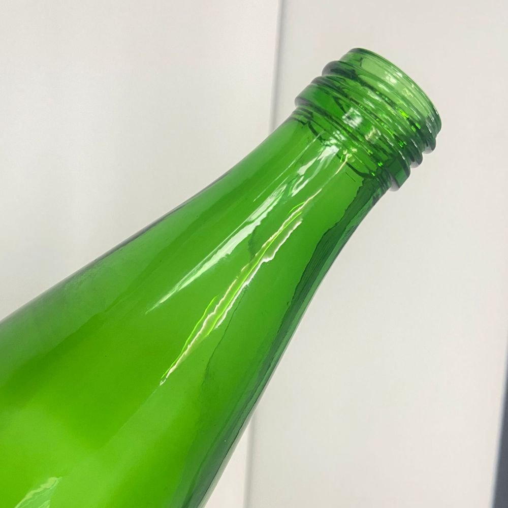 Green Soda Carbonated Drink Glass Bottle Wholesale Sparkling Water Beverage Glass Bottle