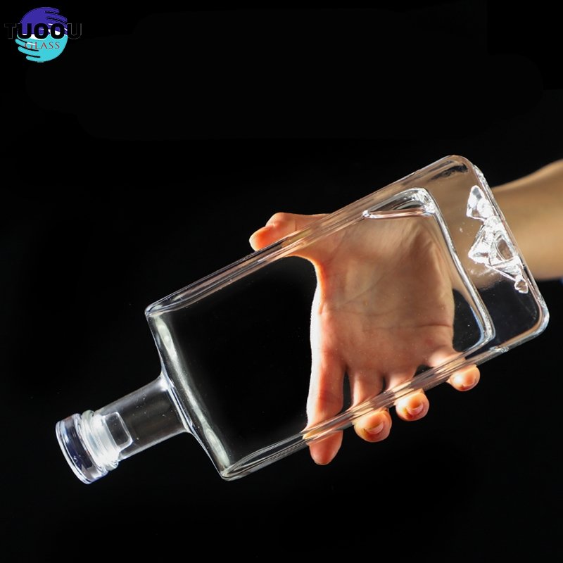 Inventory Wholesale Simplicity Square Flat Transparent Empty 500ml Wine Bottle With Cork Glass Lid And Packaging Box