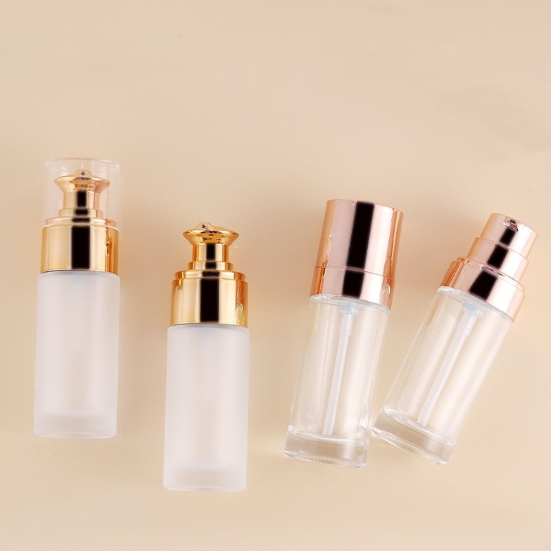 Manufacturer spot cosmetics packaging 30ml foundation liquid isolation BB cream Moisturizer straight round glass pump bottle