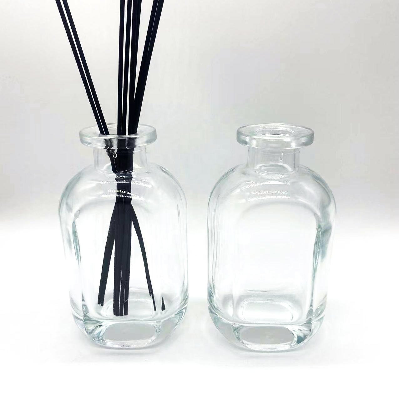 New shape Empty Diffuser Bottle 150ml Clear Reed Diffuser Glass Bottle