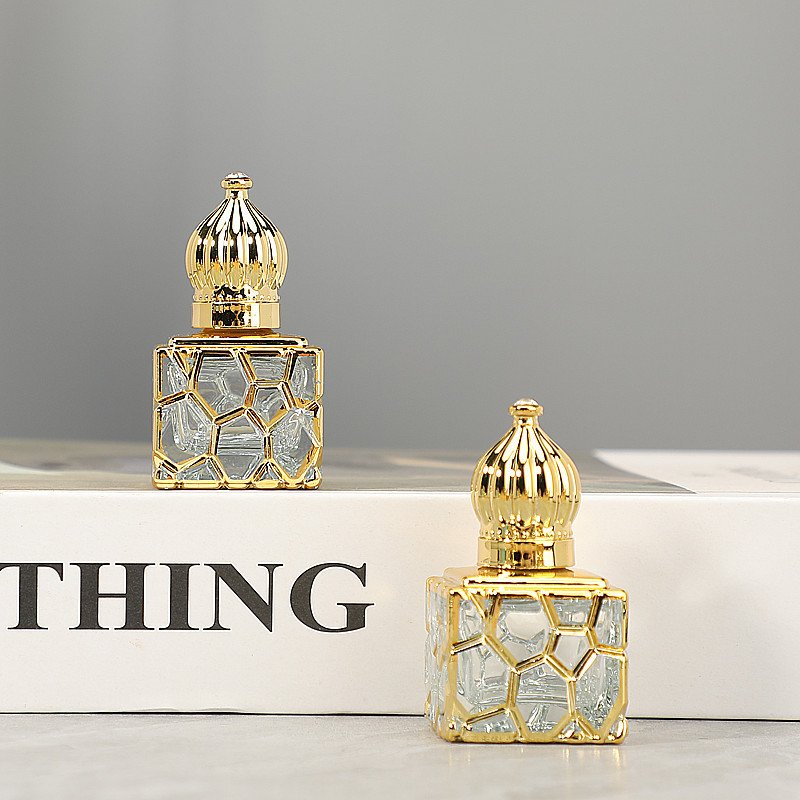 Wholesale High Quality Empty 10ml UV Coated Luxury Fancy Arabic Dubai Style Roller Roll On Bottles for perfume Essential Oil