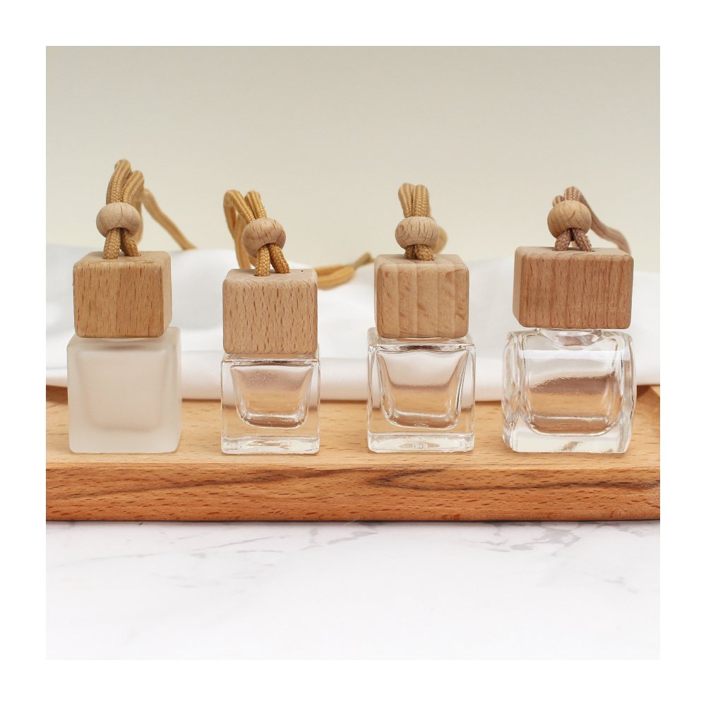 Luxury 8ml Cute Mini Empty Car Air Freshener Diffuser Perfume Glass Bottle Clear Hanging Car Perfume Bottle