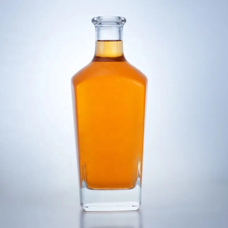 Custom 700ml 750ml clear square rum vodka liquor brandy glass bottle whiskey tequila gin glass bottle with synthetic cork