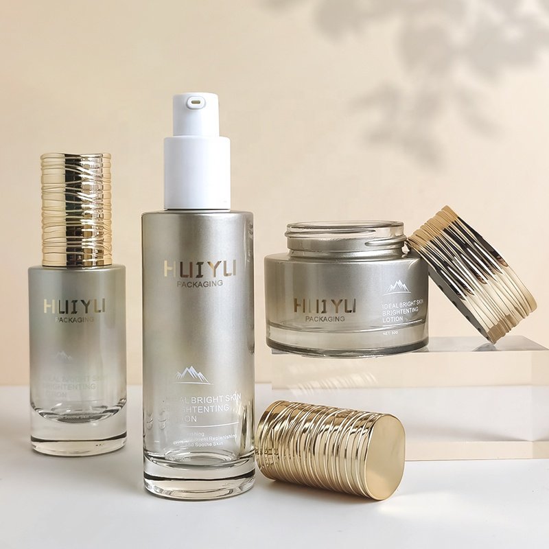 Manufacturers Custom Silver Cosmetic 60ML Toner Bottles and 10g Cream Jars Set Packaging Skin Car
