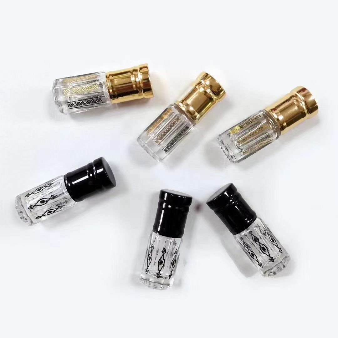 Cosmetic Packaging Body Hair Oil Bottles Roll On Perfume Attar Oud Glass Bottle with gold lid In Dubai