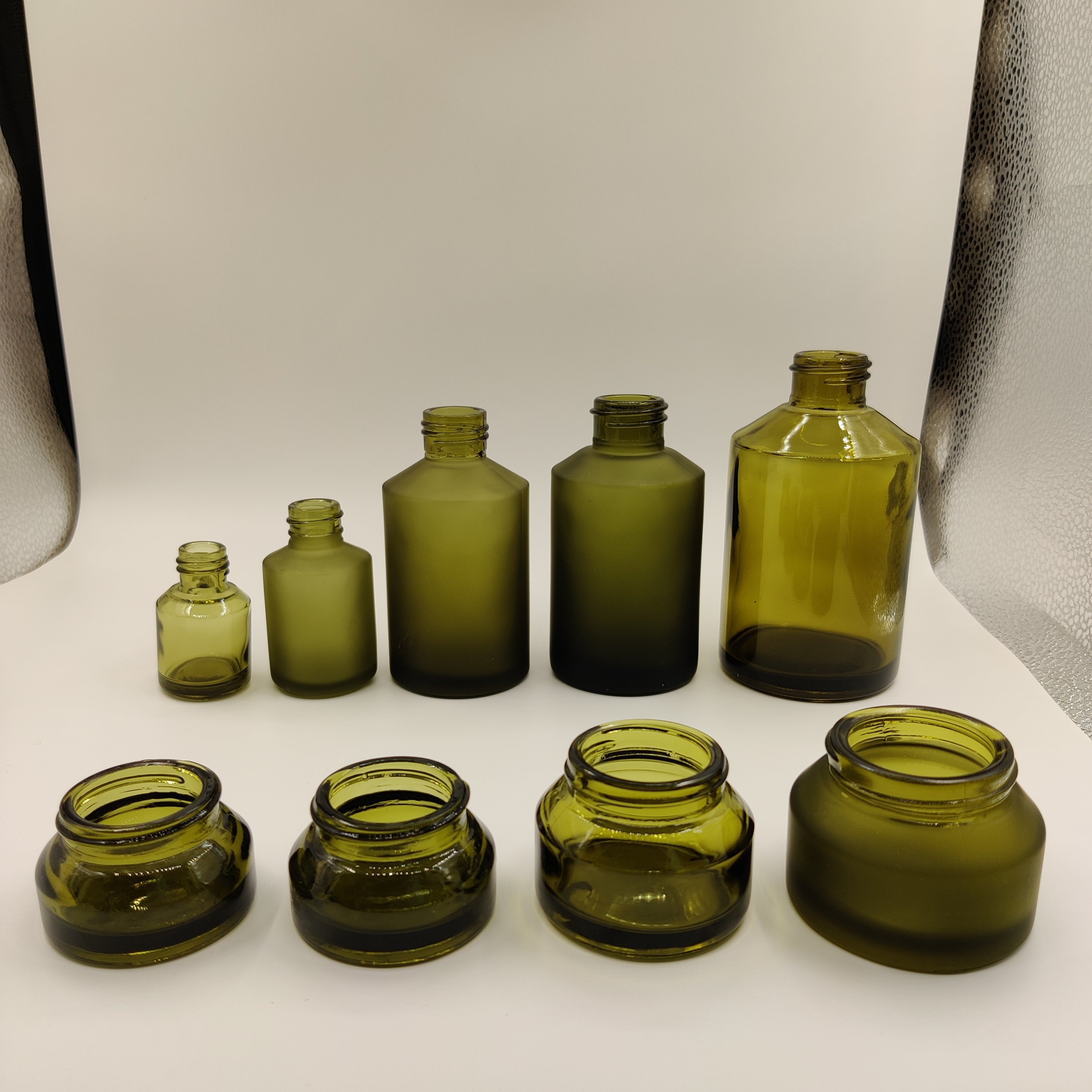15ml30ml60ml100ml125ml200ml15g30g50g 100g Olive Green Frosted Lotion Serum Essential Oil Cream Glass Bottle and Jar Pump Dropper