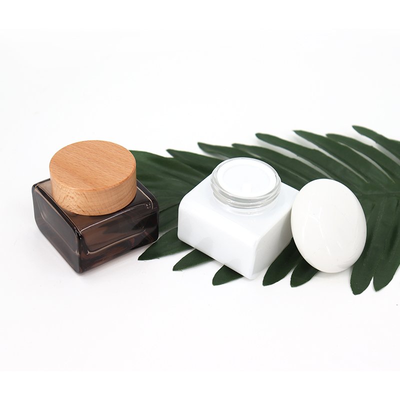 Custom New Flat Square Rounded Corners Spray Toner Lotion Pump Bottle 30ml 50ml 100ml 120ml Glass Bottle For Skin Care Cosmetic
