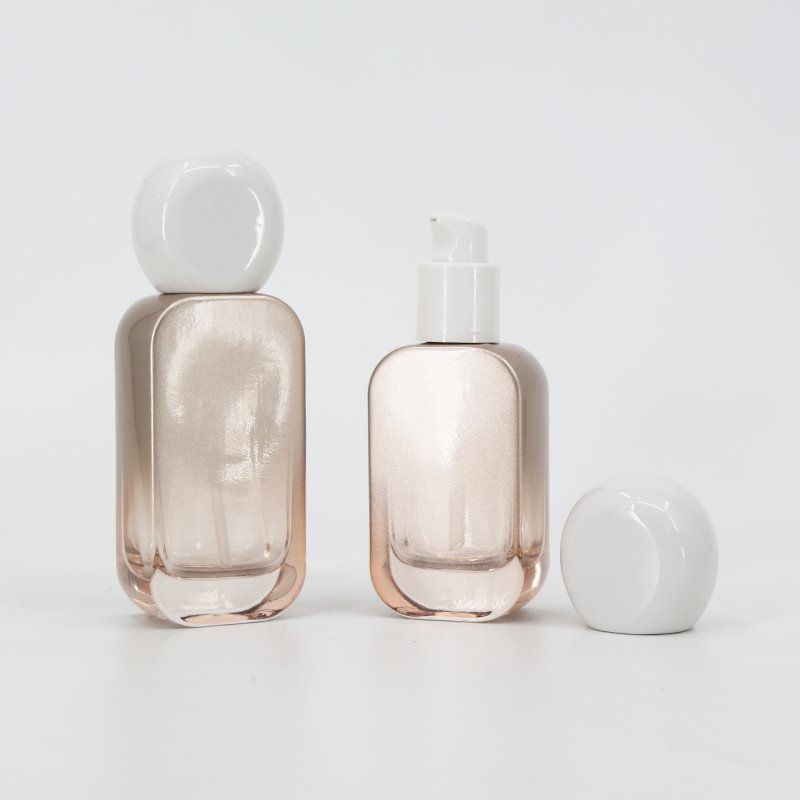 Custom New Flat Square Rounded Corners Spray Toner Lotion Pump Bottle 30ml 50ml 100ml 120ml Glass Bottle For Skin Care Cosmetic