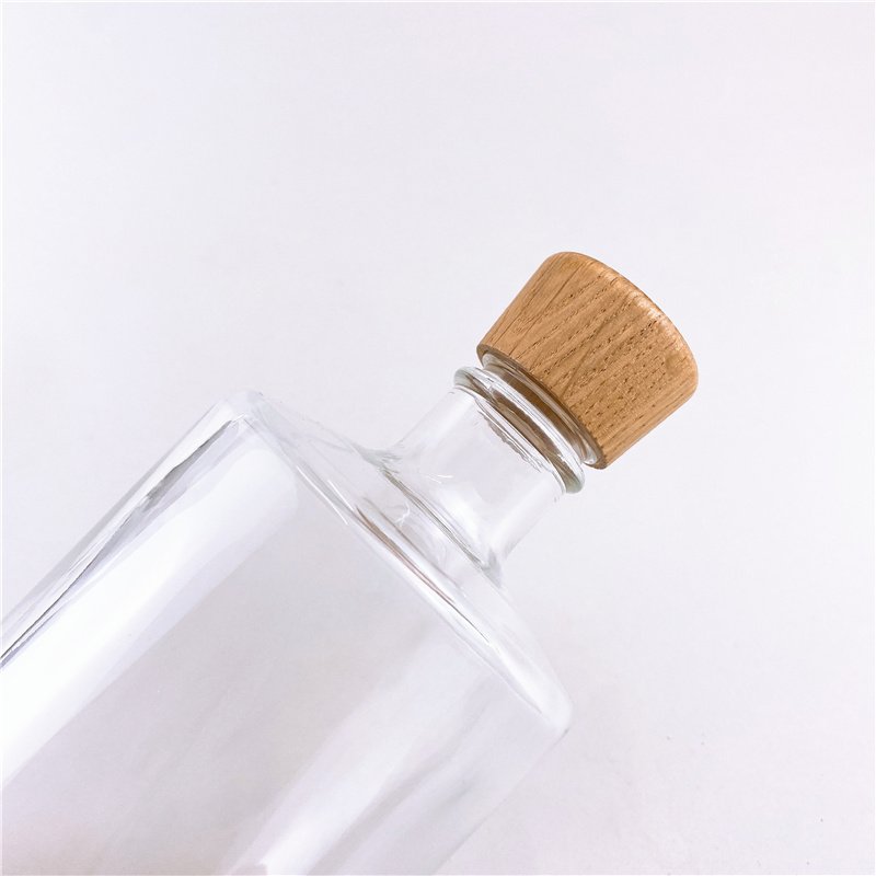 free sample 300ml clear glass round wine bottle whiskey bottle with screw wooden cap high quality food grade transparent bottle