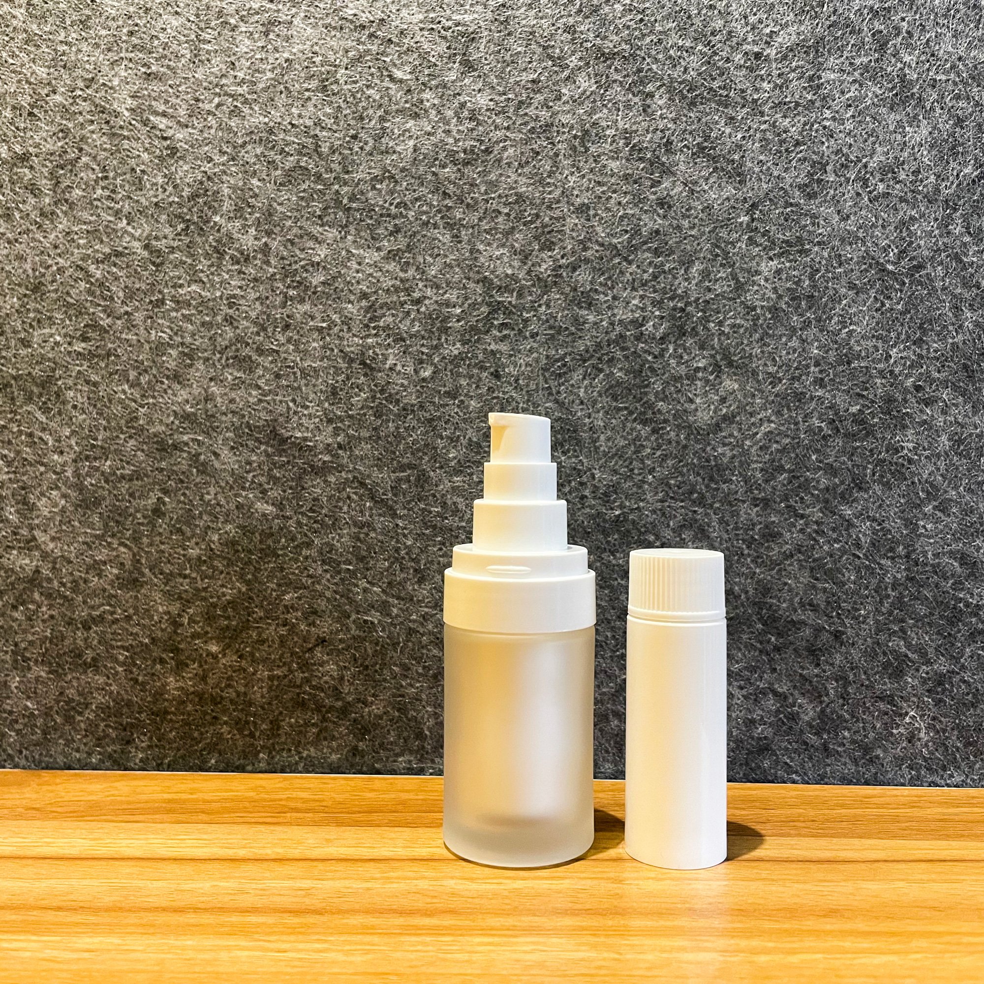 RTCO Creative Design Eco Friendly Replacement Skincare Bottle 50ml 30ml 15ml Refillable Airless Bottle for lotion serum