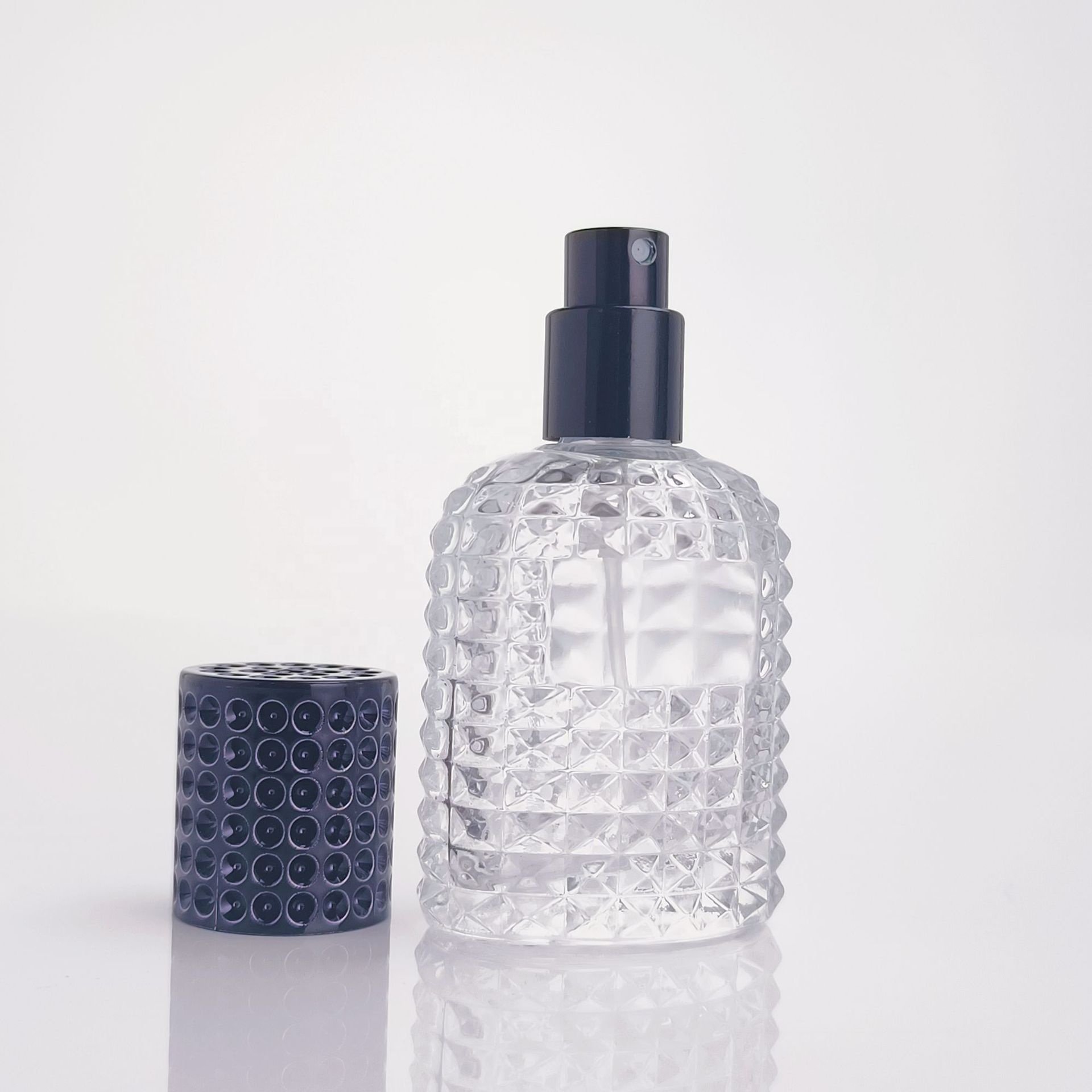Pineapple perfume glass bottles 30ml50ml glass perfume bottles luxury women round transparent empty fragrance glass spray bottle