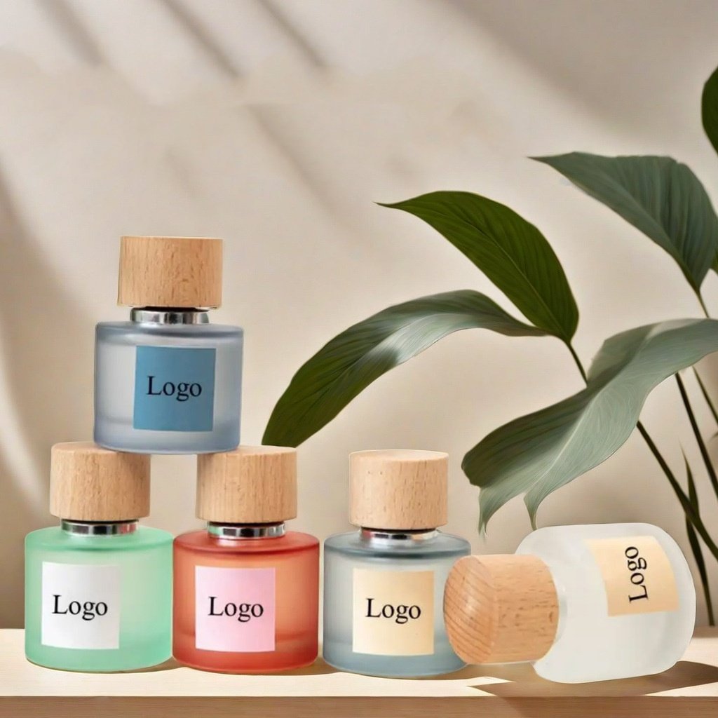 Smoky green red blue frosted vintage 50ml spray perfume bottle empty round glass bottles for perfume with wooden lid for women's