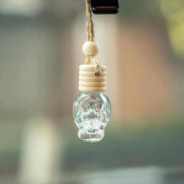 MUB Bulk Hot Selling 8ml Clear Skull Hanging Perfume Diffuser Glass Bottle for Cars