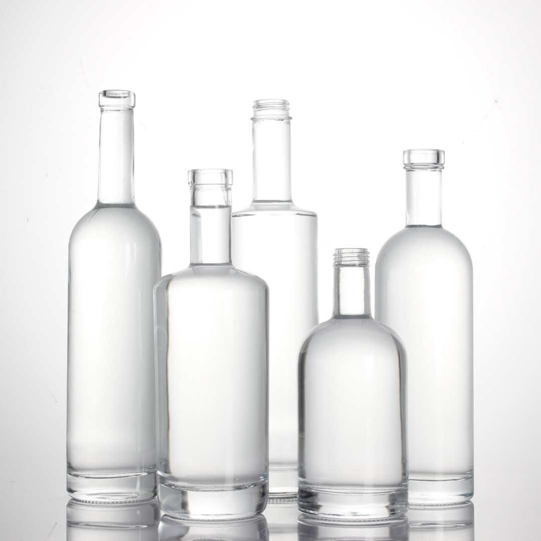 500 ml 700 ml 750 ml standard transparent super extra flint liquor spirits vodka gin glass bottle with cork stopper