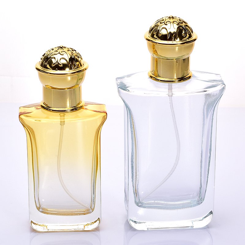Wholesale spot perfume dispenser delicate thick bottomed glass bottle bayonet cosmetic spray empty bottle