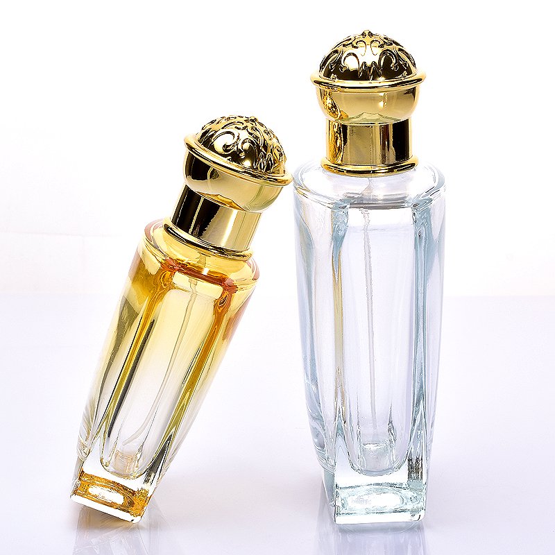 Wholesale spot perfume dispenser delicate thick bottomed glass bottle bayonet cosmetic spray empty bottle