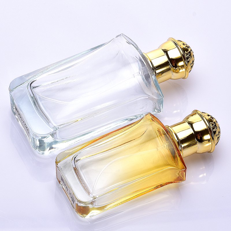 Wholesale spot perfume dispenser delicate thick bottomed glass bottle bayonet cosmetic spray empty bottle
