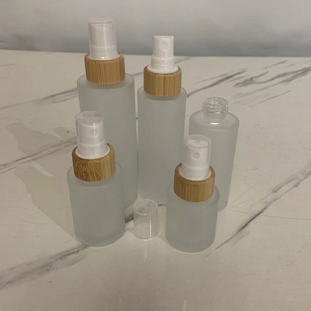 Hengjian Skincare 20ml 30ml 40ml 50ml 60ml 80ml Spray Pump Bottles Frosted Glass Empty Bamboo Cosmetic Packaging For Perfume