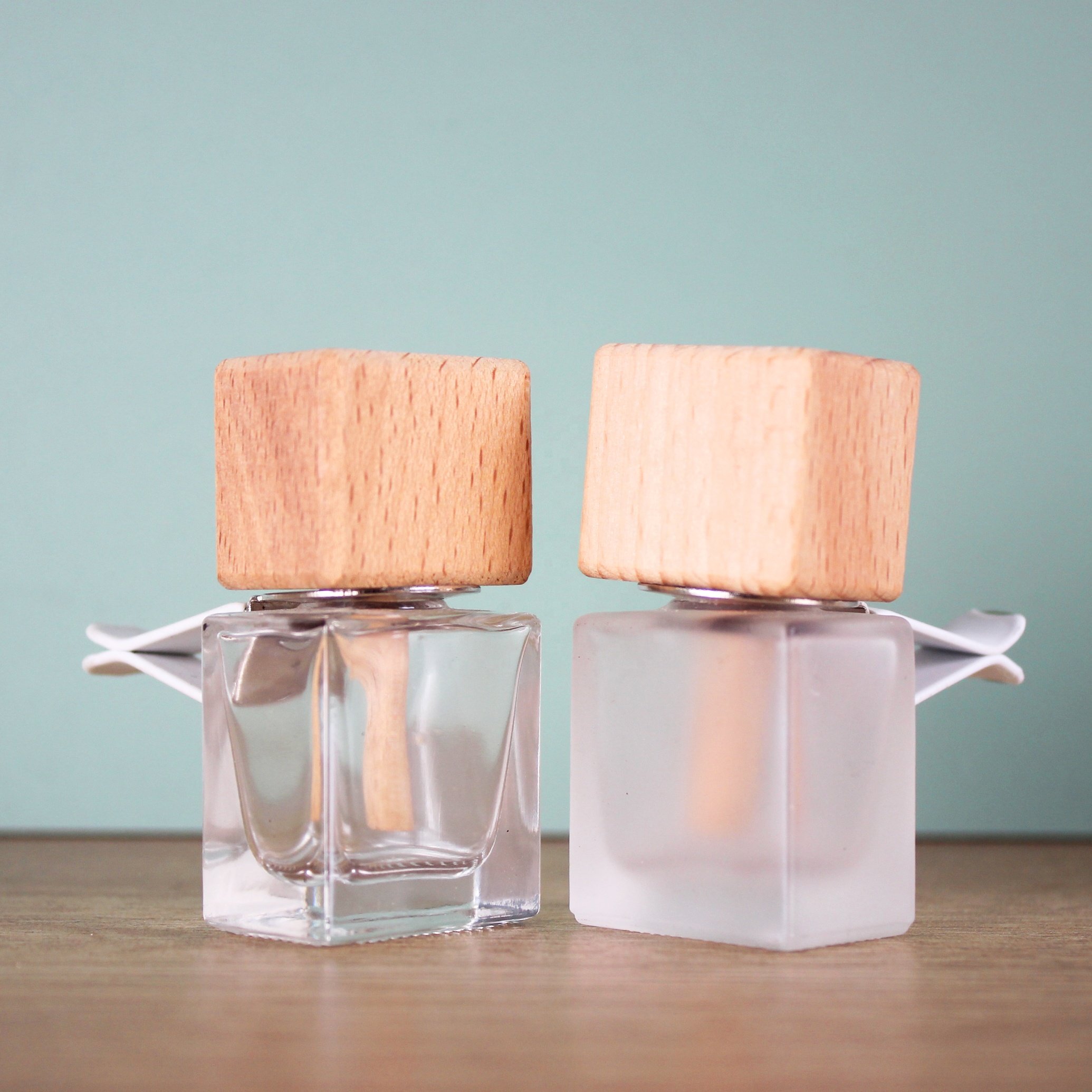 Auto Supplies Car Perfume Bottle Refillable Bottle Air Freshener Perfume Vent Clip Glass Vial Natural Wooden Cap