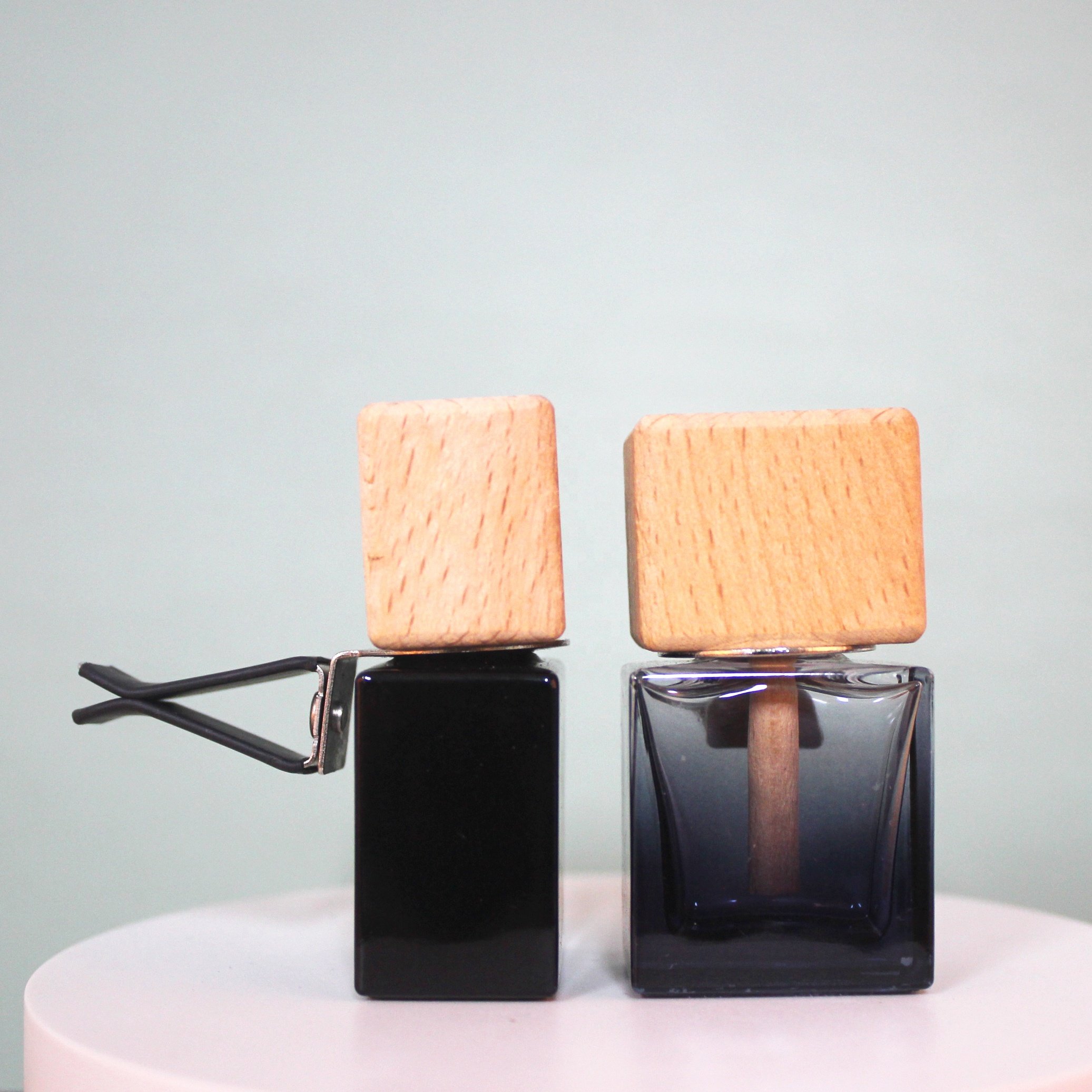 Auto Supplies Car Perfume Bottle Refillable Bottle Air Freshener Perfume Vent Clip Glass Vial Natural Wooden Cap