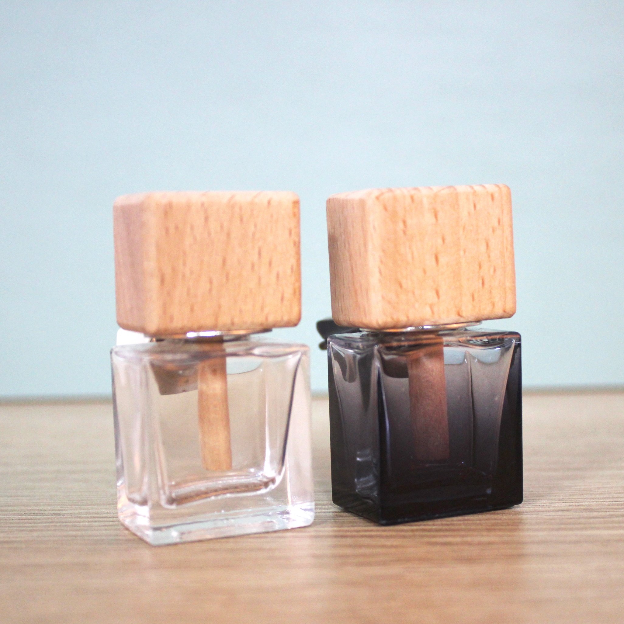 Auto Supplies Car Perfume Bottle Refillable Bottle Air Freshener Perfume Vent Clip Glass Vial Natural Wooden Cap