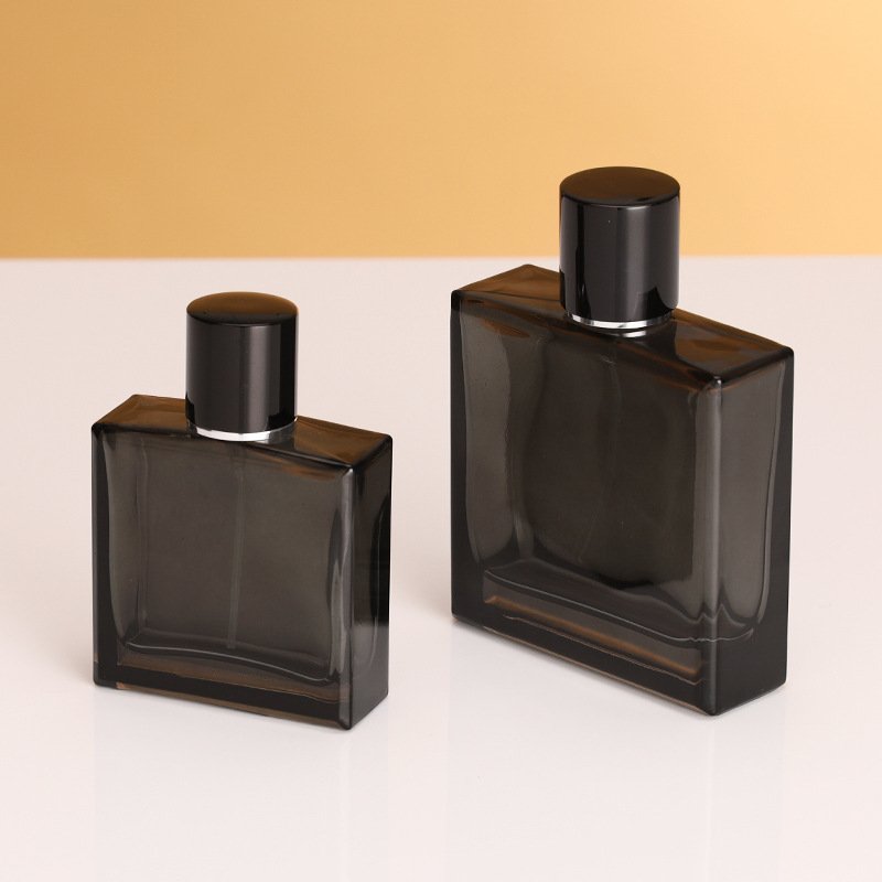Luxury 50ml 100ml gradient square high-end glass mist spray 50 ml 100ml perfume bottle with round black magnetic cap