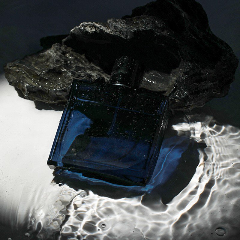 Luxury 50ml 100ml gradient square high-end glass mist spray 50 ml 100ml perfume bottle with round black magnetic cap