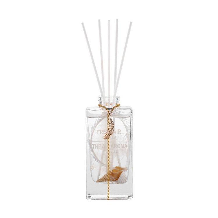 50ml 100ml 150ml Cubic screw neck diffuser glass bottle with wooden cap
