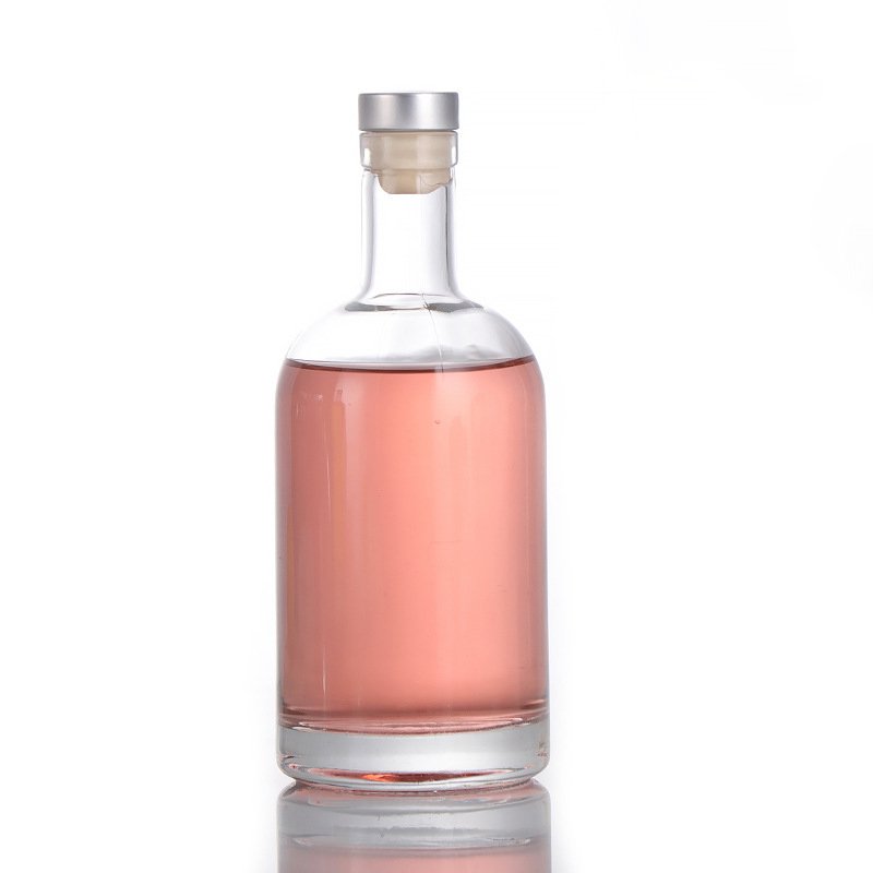 750ml Round Vodka Glass Bottle Elegant Glass Bottle Vodka Liquor 750ml thick Resistant Vodka With Cork