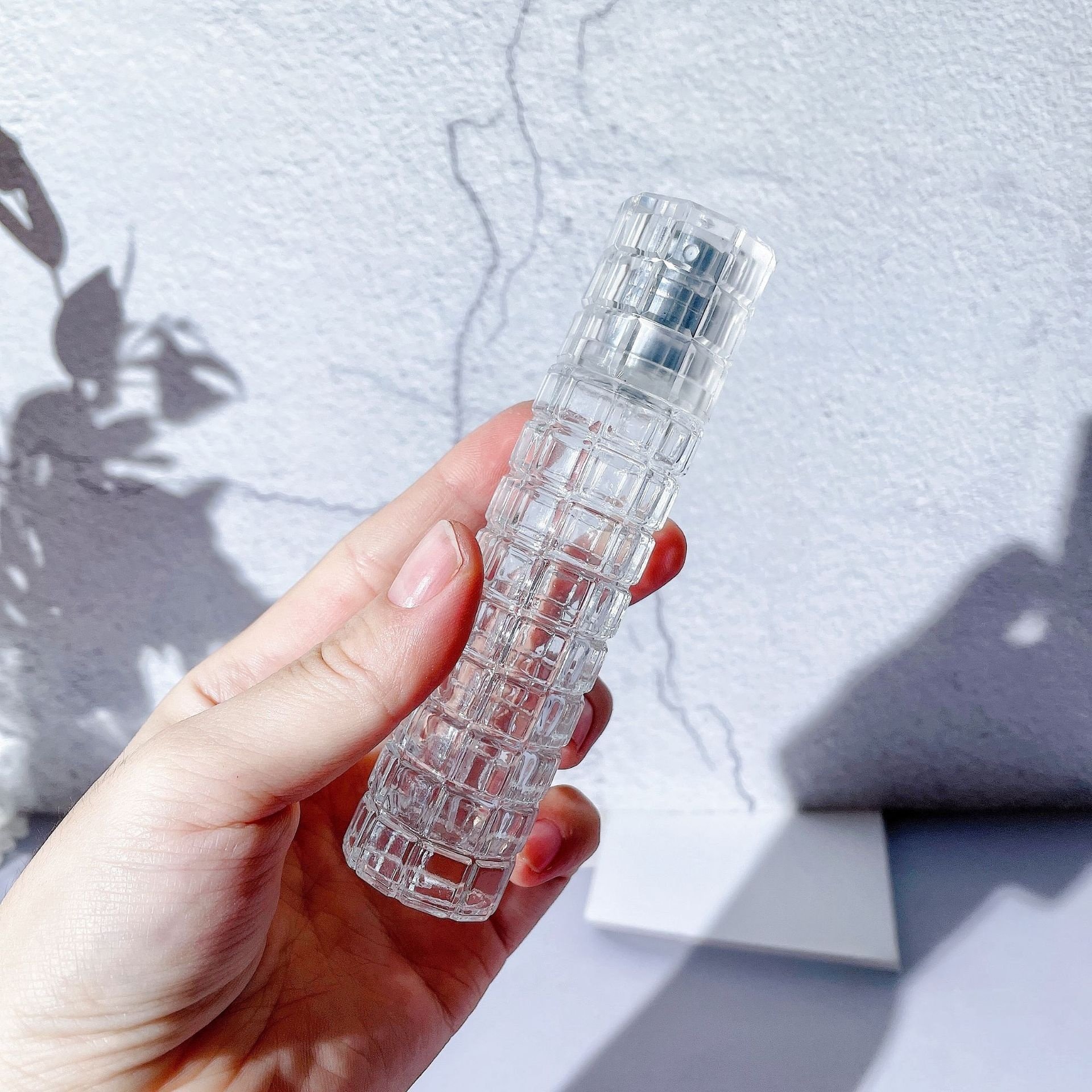 30ml Empty Transparent Perfume Glass Spray Bottle Perfume Container Packaging Tube Shape Glass Perfume Bottle with Sprayer
