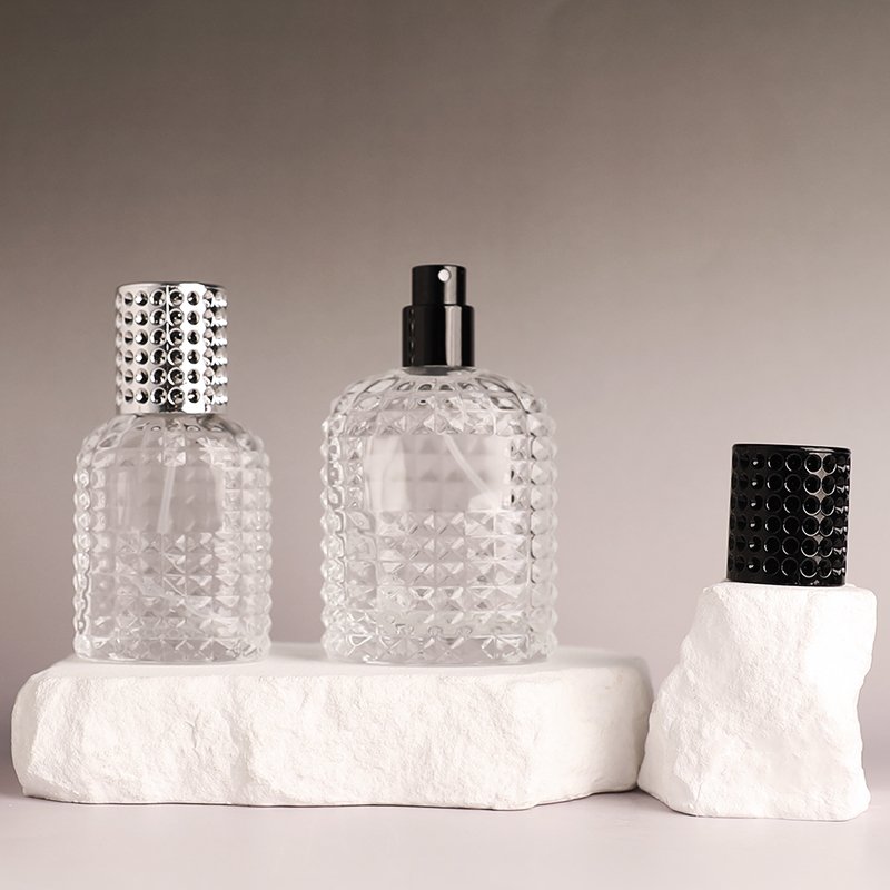 Factory custom 30ml 50ml 100ml pineapple shaped perfume glass bottle pressed spray bottle large capacity bottle