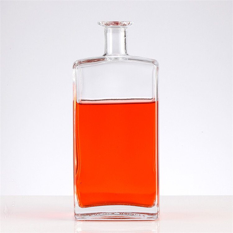 JINGNA Refillable Flat Square glass Containers Luxury Empty 500ml 700ml 750ml Vodka Whisky glass bottle