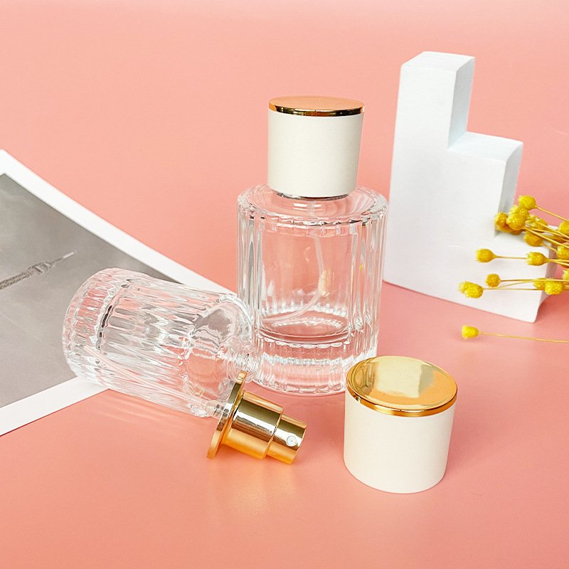 Luxury 50ml Empty Refillable Transparent Glass Bottle with Black lids and White lids for Cosmetic Packaging Available