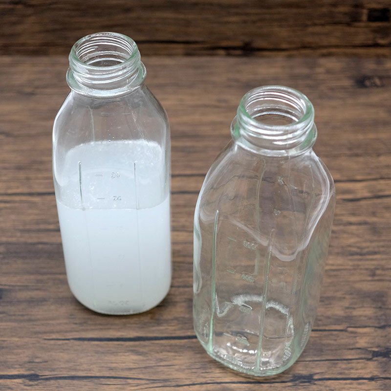 1L 1 Quart Graduated Milk Glass Bottle with Clear Measurement Markings Airtight Metal Lid for Milk Liquid Storage & Container